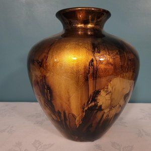 10 inch Golden Drip Vase/Urn